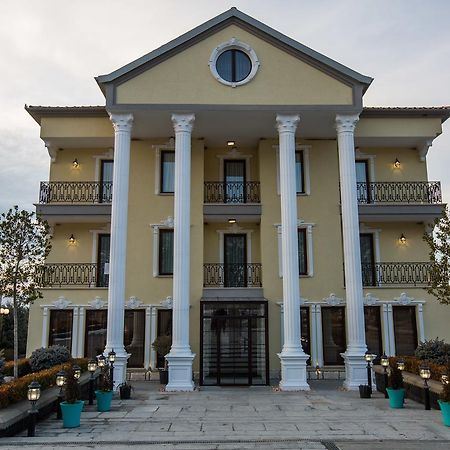 "L'Art De Vivre" Resort Korce Zimmer foto