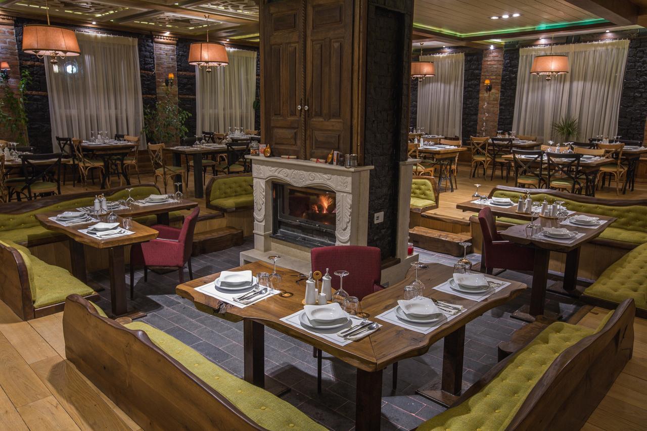 "L'Art De Vivre" Resort Korce Zimmer foto